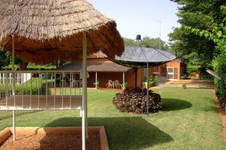 file:///home/sharon/AFRICA/Images/House_Back_Yard.jpg
