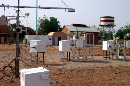file:///home/sharon/AFRICA/Images/Instrument_Field_4.jpg